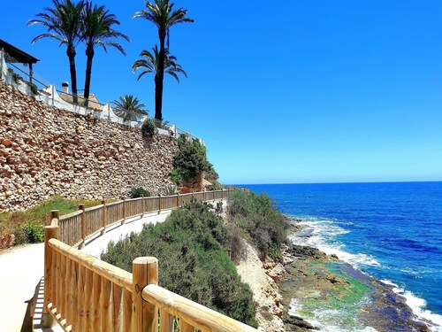 Very nice apartment with large garden, terraces close to everything all-in