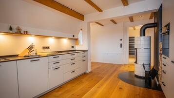 Kühlschrank, Ofen, Herdplatte, Geschirrspüler