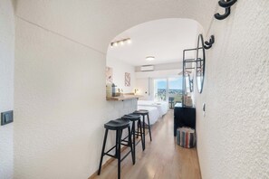 In-room dining - Equador Superior Suites by Olala Homes (Cascais)