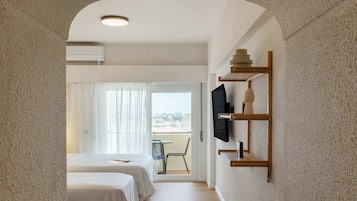 Standard Studio | Free cribs/infant beds, free WiFi, bed sheets