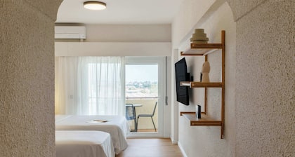 Equador Superior Suites by Olala Homes