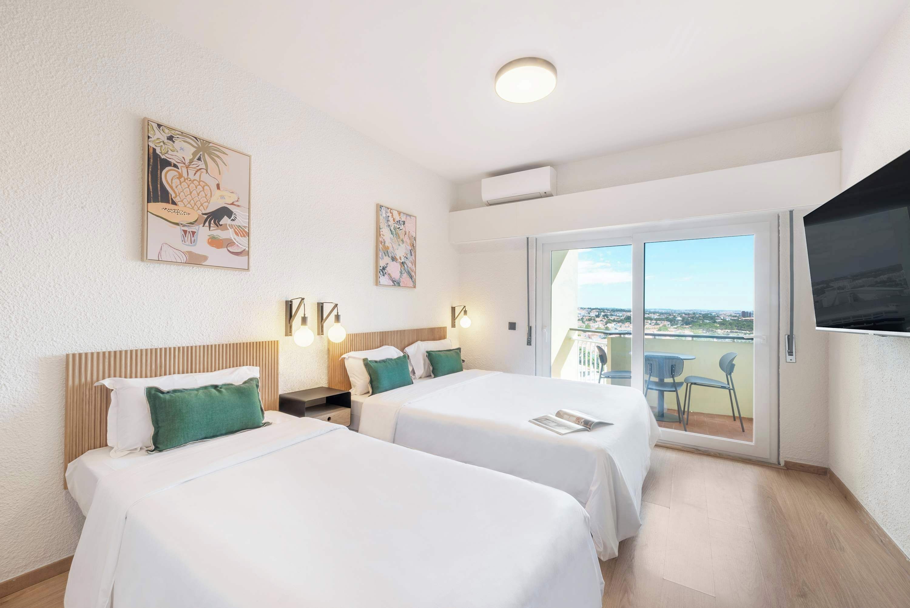 Standard Studio, Balcony | Free cribs/infant beds, free WiFi, bed sheets