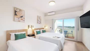 Standard Studio, Balcony | Free cribs/infant beds, free WiFi, bed sheets