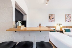 Studio Standard - balkong | Matsal