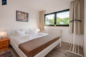 2 عدّة غرف نوم وسرير سفر وواي فاي مجانًا