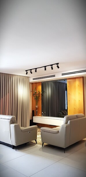 Interior - 3 minutes to the central of Givatayim
Vacation apartment in Givatayim (Giv'atayim)