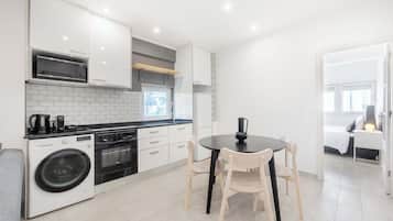 Apartment | Private kitchen | Fridge, microwave, oven, stovetop