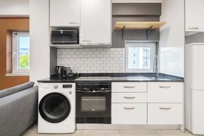 Leilighet | Eget kjøkken | Kjøleskap, mikrobølgeovn, ovn og kokeplater