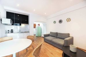 Apartment | Living area | TV - Equador Apartments by Olala Homes (Cascais)