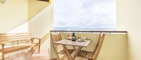 Family Studio | Balcony