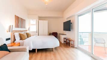 Apartamento urbano | Área de estar | TV 60 cm com canais a cabo