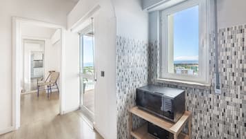 Lejlighed | Privat køkken | Minikøleskab, mikrobølgeovn, kogeplade, opvaskemaskine