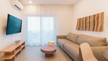 Leilighet – comfort | Oppholdsområde | TV