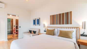 City Apartment | Iron/ironing board, free WiFi, bed sheets