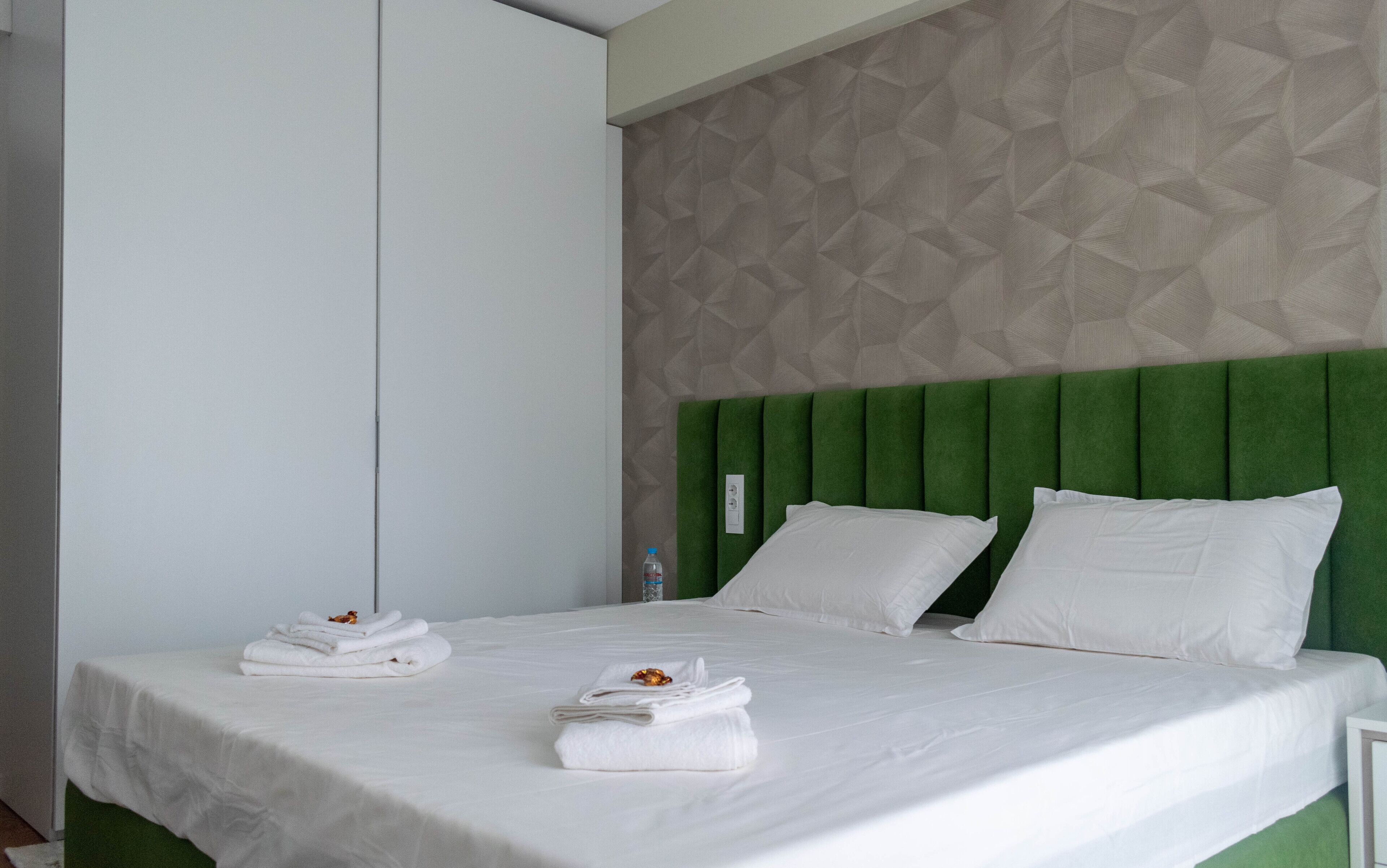 1 chambre, fer et planche à repasser, Wi-Fi, draps fournis