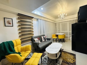 Living area - SMTH Suites - Yellow One (Taguig)