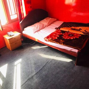 Doppia Standard | Insonorizzazione, ferro/asse da stiro, Wi-Fi gratuito