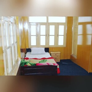 Doppia Standard | Insonorizzazione, ferro/asse da stiro, Wi-Fi gratuito