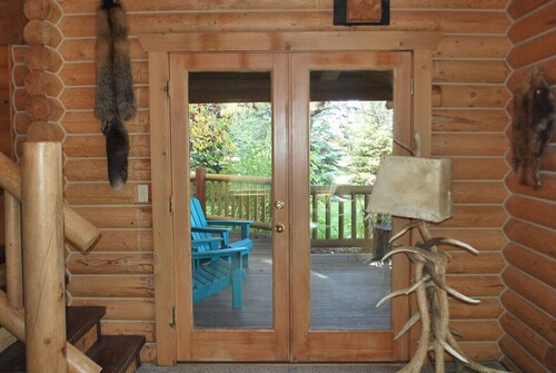 Willow Tree Cabin in Teton Valley