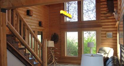 Willow Tree Cabin in Teton Valley
