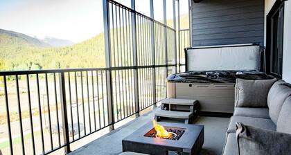 Selkirk Powder Dream - Cozy Condo (+Hot Tub)