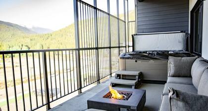Selkirk Powder Dream - Cozy Condo (+Hot Tub)