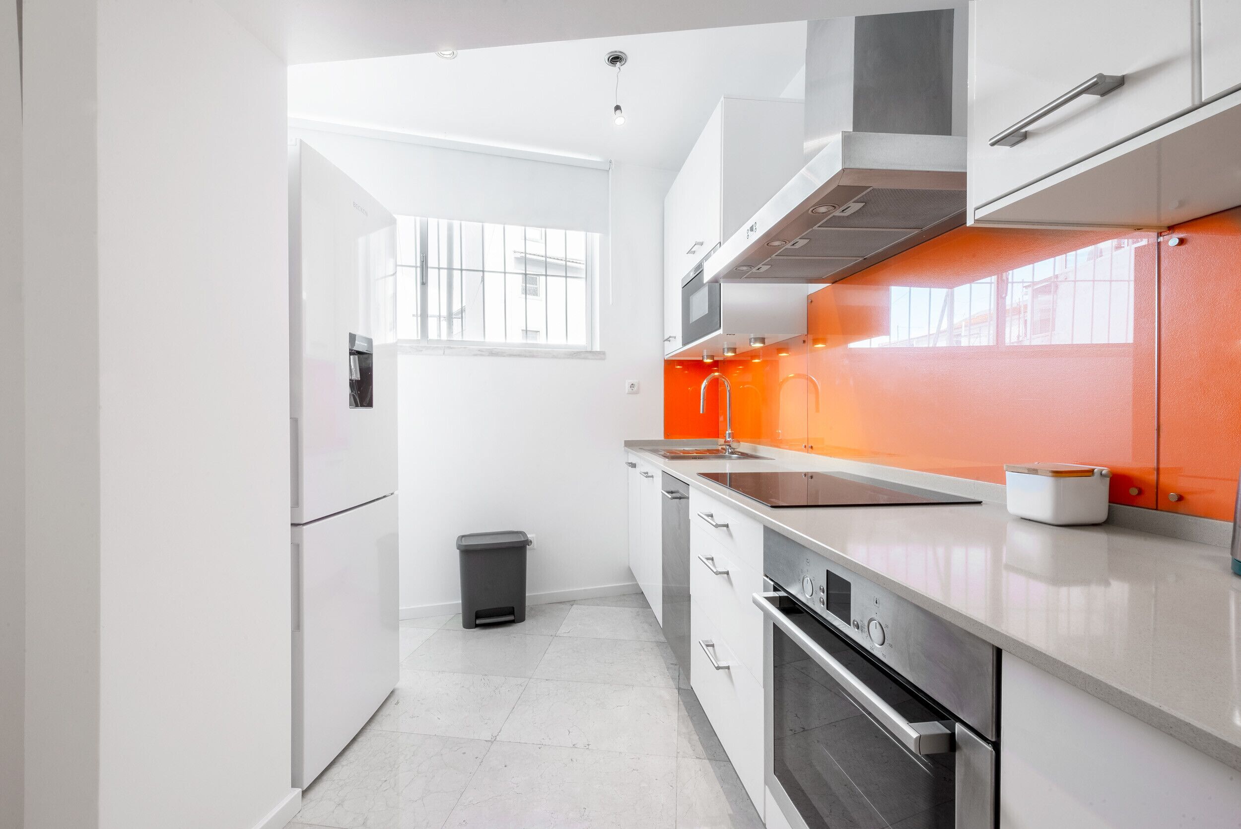 Townhouse | Eget kjøkken | Kjøleskap, mikrobølgeovn, ovn og kokeplater