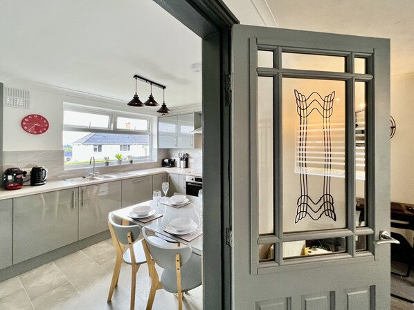 Casa familiar | Cuina privada | Bullidora elèctrica