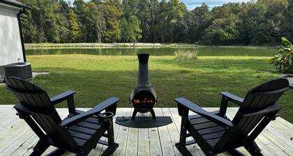 Escape to Tranquility 125 Acre Property with Trails Lake Spacious House Fire Pit