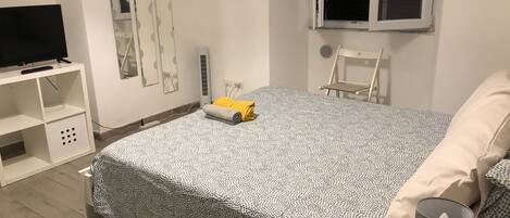 3 Schlafzimmer, Schreibtisch, Bügeleisen/Bügelbrett, kostenloses WLAN