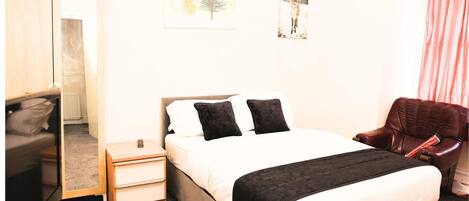 Nhà | 5 phòng ngủ, bàn ủi/dụng cụ ủi quần áo