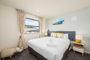 3 soverom, strykejern/-brett, wi-fi og sengetøy