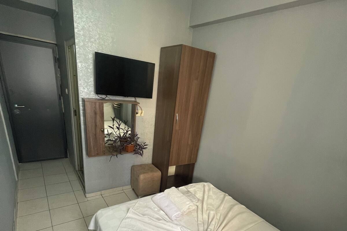Chambre Double Ville | Literie de qualité supérieure, fer et planche à repasser, Wi-Fi gratuit