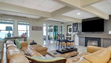 智能电视、壁炉