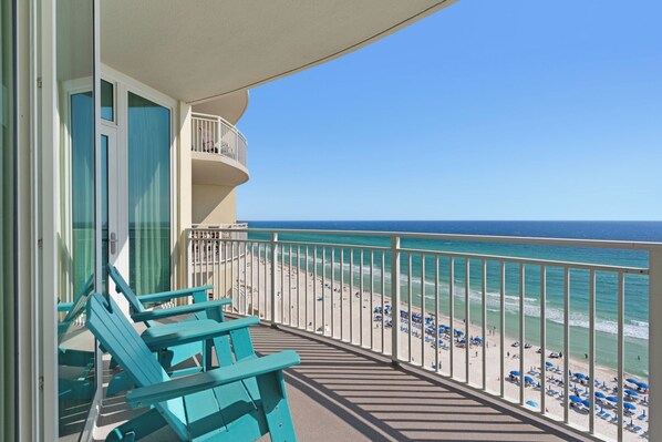 Property grounds - Remodeled 3BR/3BA + Free Beach Chairs (Panama City Beach)