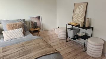 1 chambre, fer et planche Ă repasser, Wi-Fi gratuit, draps fournis