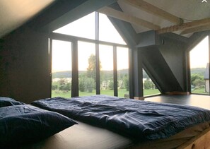 3 多间卧室、WiFi、床单