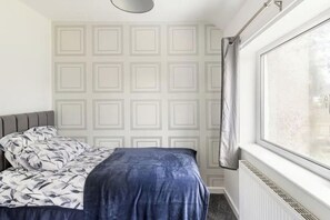 3 bedrooms, free WiFi, bed sheets