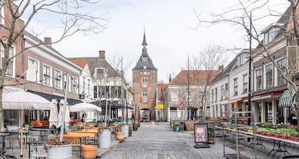 Spacious cosy apartment in historic building in the centre of charming Vianen