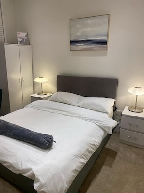 Apartment | 1 bedroom, iron/ironing board, free WiFi, bed sheets - Stunning 1-bed Apartment in London (London)