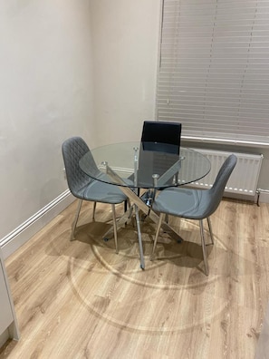Apartment | Dining
