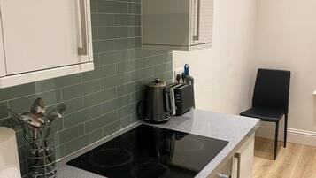 Apartment | Dapur peribadi | Peti sejuk, ketuhar gelombang mikro, ketuhar, dapur