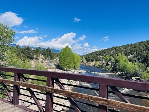 Heart of BV - River & Mountain Condo - location, location, location! 