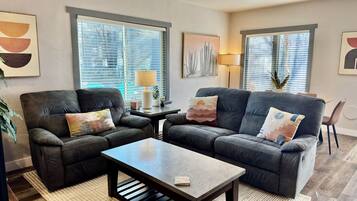 تلفزيون ذكي، مشغل دي في دي، كُتُب، ستيريو