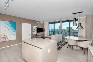 Interior - Stunning Luxury Waterview Condo in Hollywood #1708 (Hollywood)