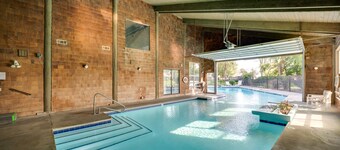 Chic Richland Townhome w/ Community Amenities!