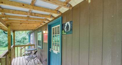 Serene Briceville Vacation Rental Cabin w/ Grill!