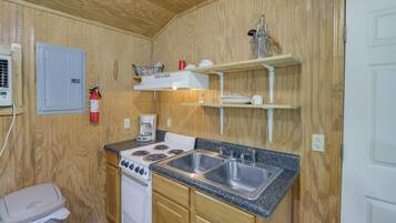 House (1 Bedroom) | Interior