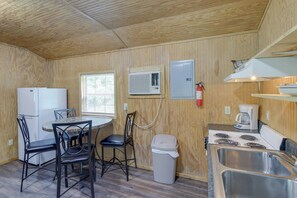 House (1 Bedroom) | Interior