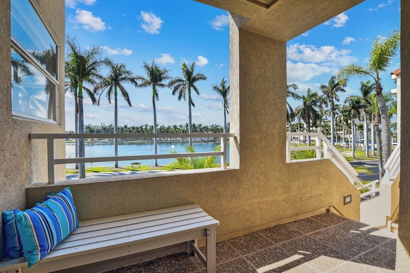 Apartment (2 Bedrooms) | Interior - Sunny St Pete Getaway With Shared Pool & Hot Tub (St. Petersburg)